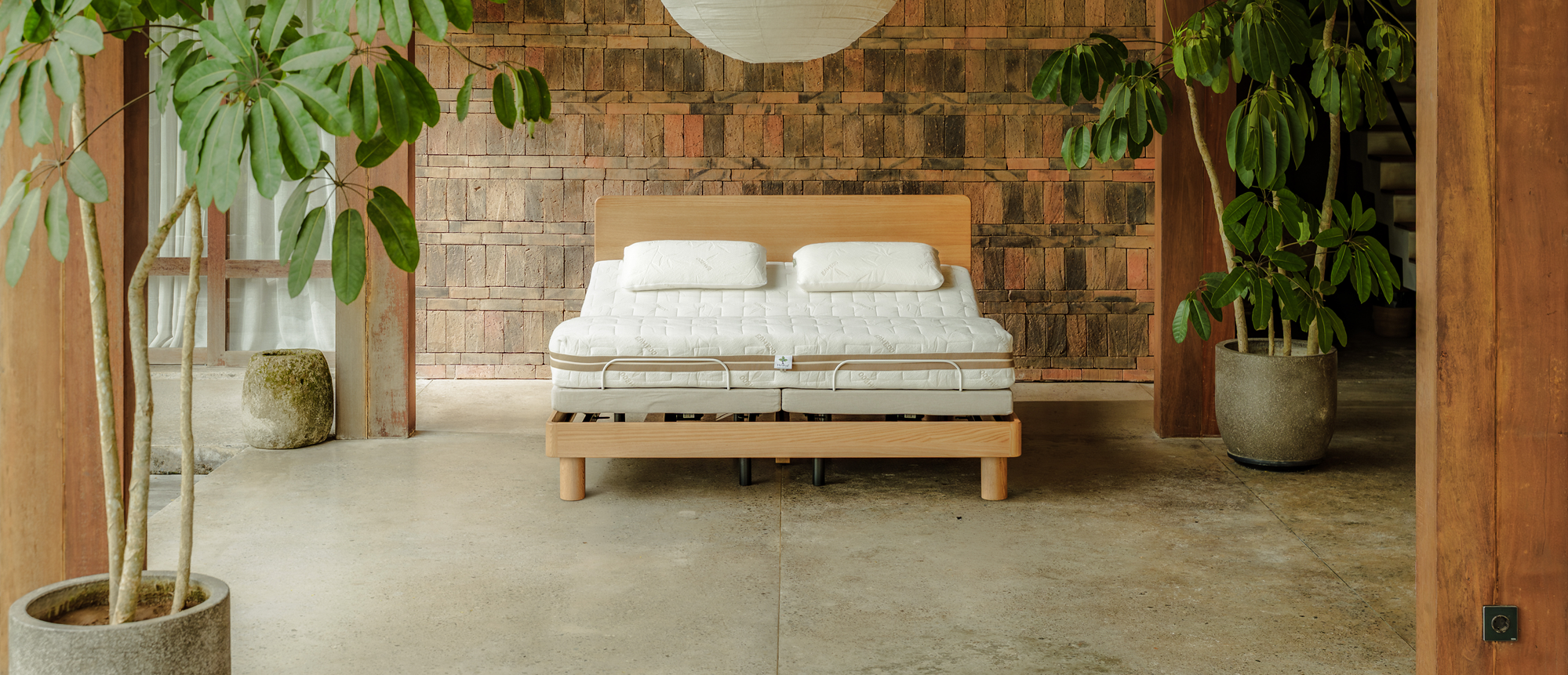 7 Ways Adjustable Beds Reduce Back Pain & Improve Sleep