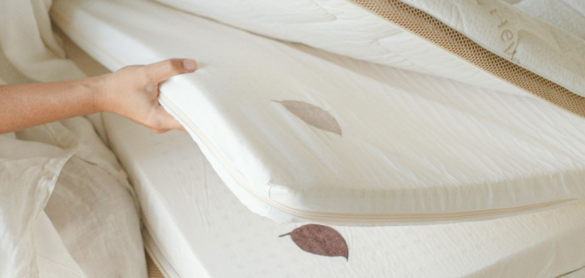 Anti-mite bedding for allergy sufferers