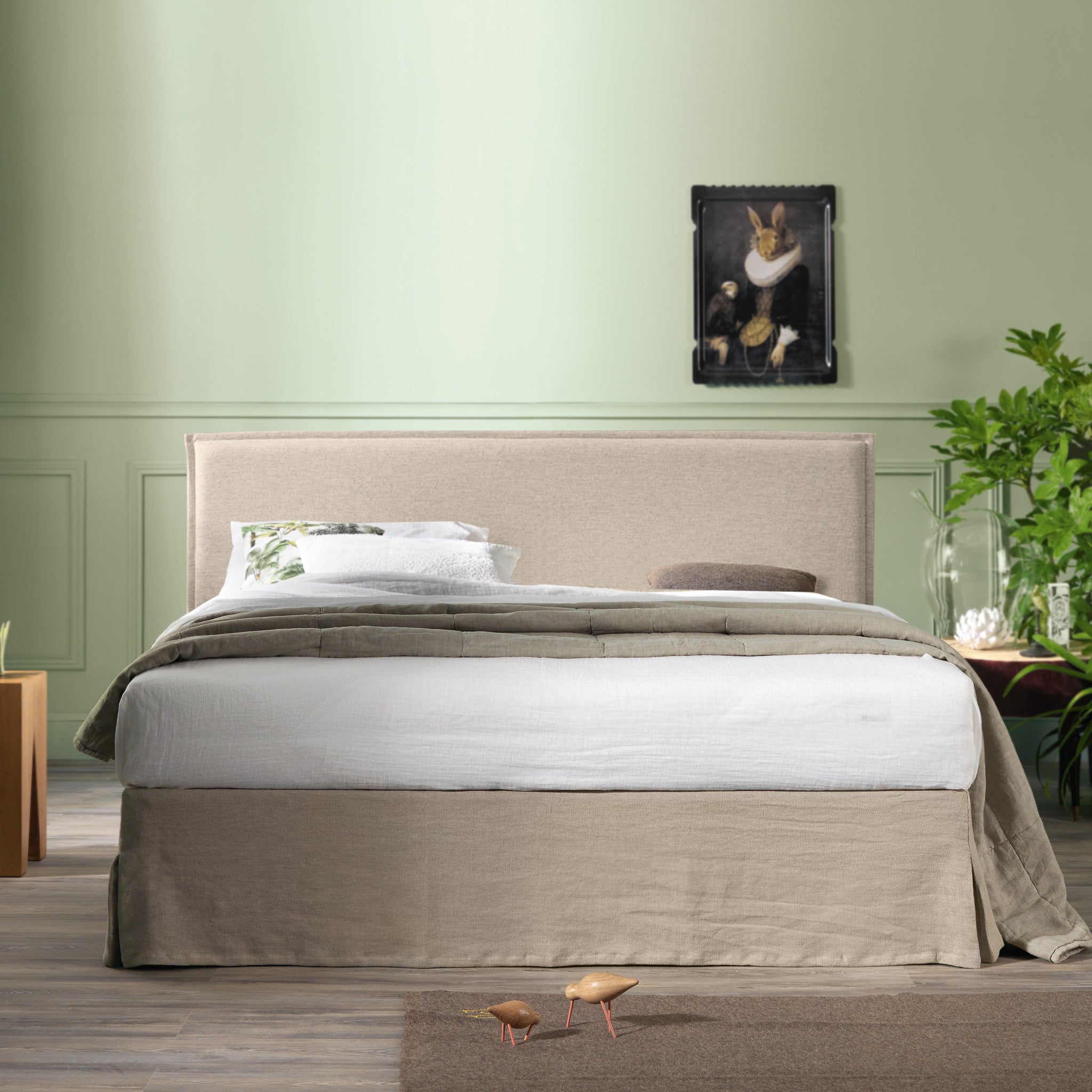 Bed frame shop with removable slats