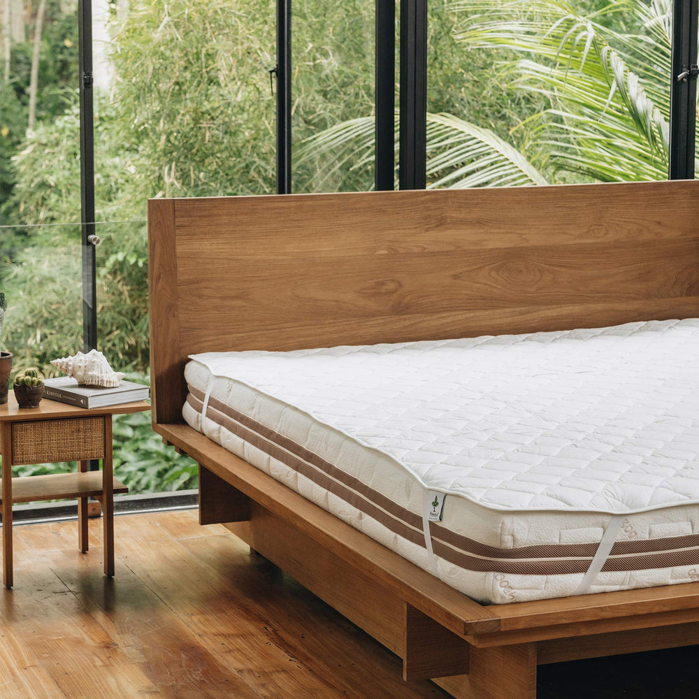 Organic cot hot sale mattress protector